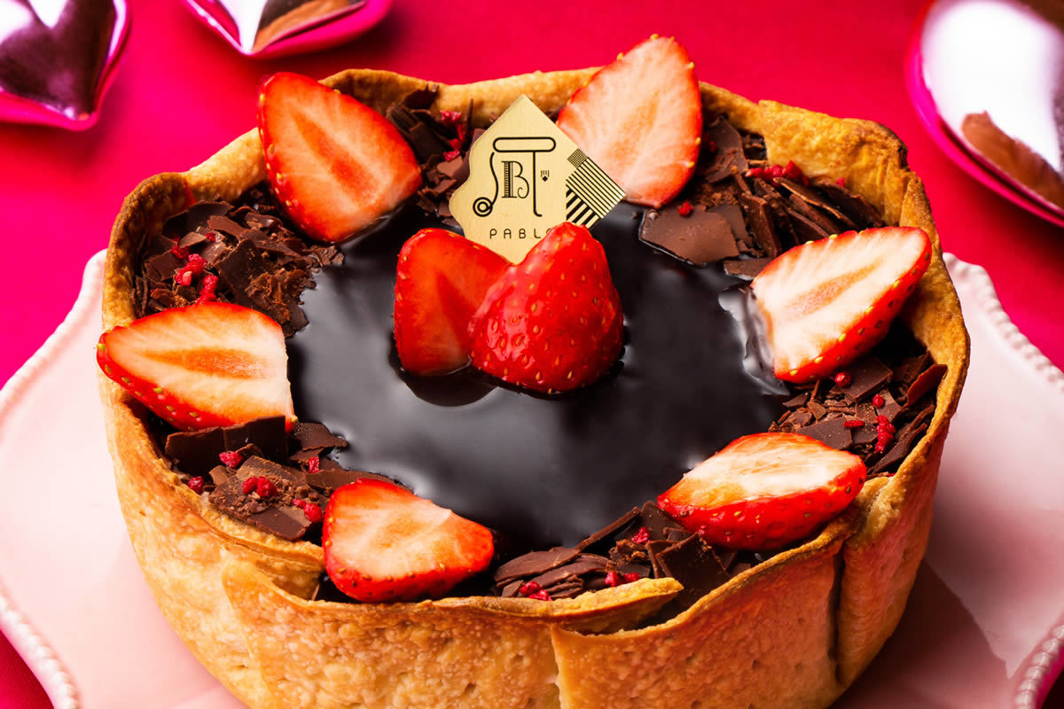 パブロ バレンタイン いちごとフランボワーズのクワトロチョコチーズタルト