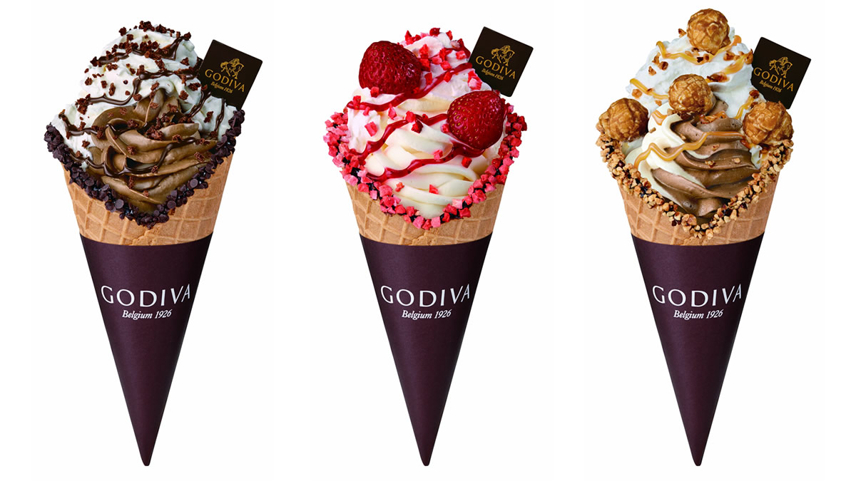 ゴディバ専門店にソフトクリームを通常の1.6倍使用した「メガパフェ」登場。3月16日～6月14日まで。