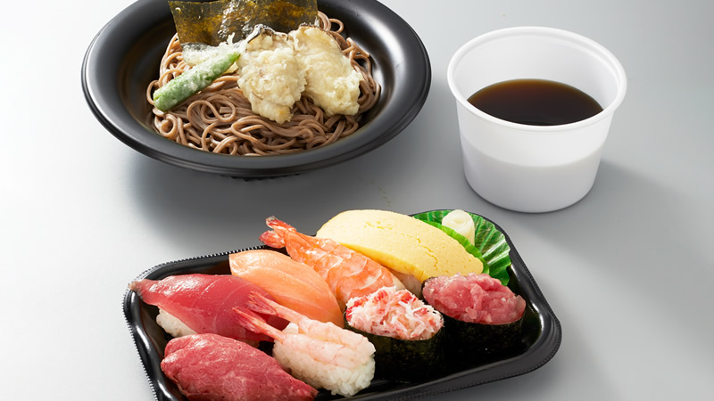 お寿司盛り合わせと牡蠣天そばセット