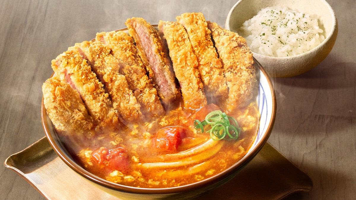 丸亀製麺 牛カツトマたまカレーうどん