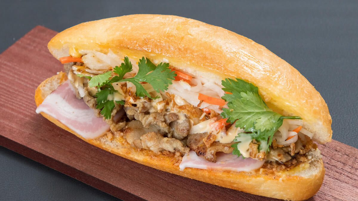 肉ハジケテ、音シタタル。ニクオン