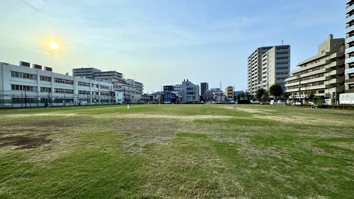 肉ハジケテ、音シタタル。ニクオン