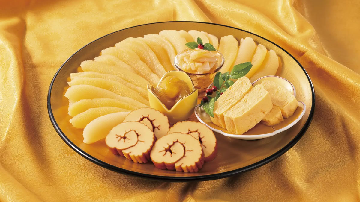 黄色推しおせち (5種、本体価格2,700円/税込2,916円) ※味付け数の子は10袋使用