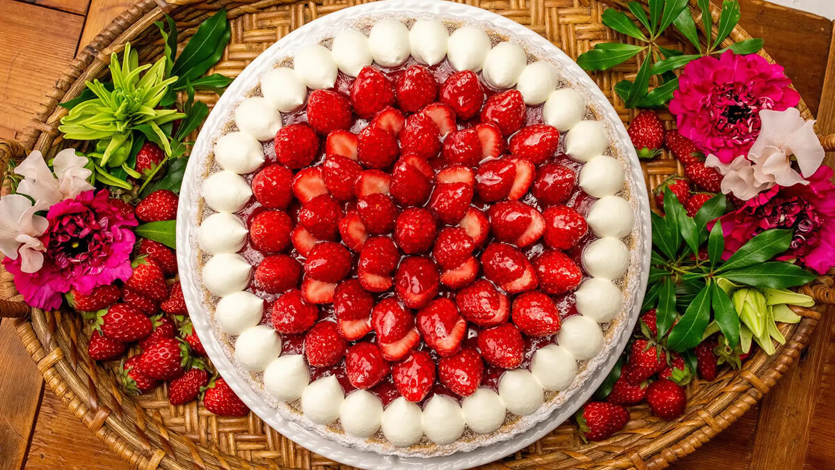 イチゴとテリーヌショコラのタルト