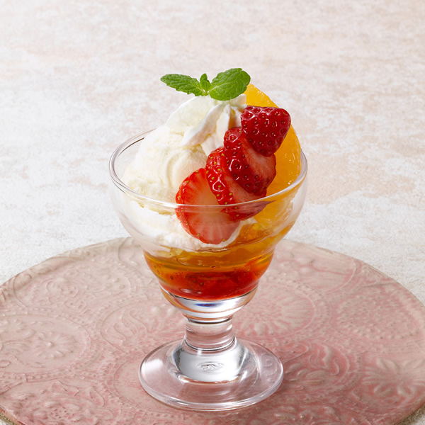 苺と不知火のプチパフェ