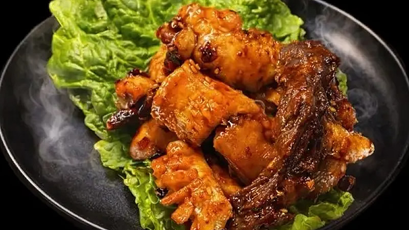 特製MIX牛ホルモン焼き