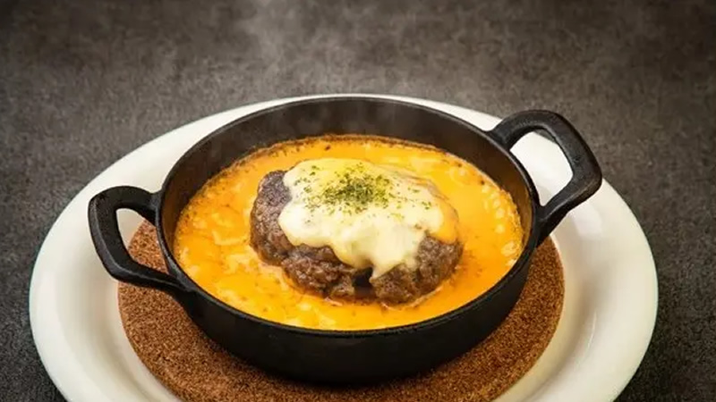 チーズに溺れた 和牛100％ハンバーグ
