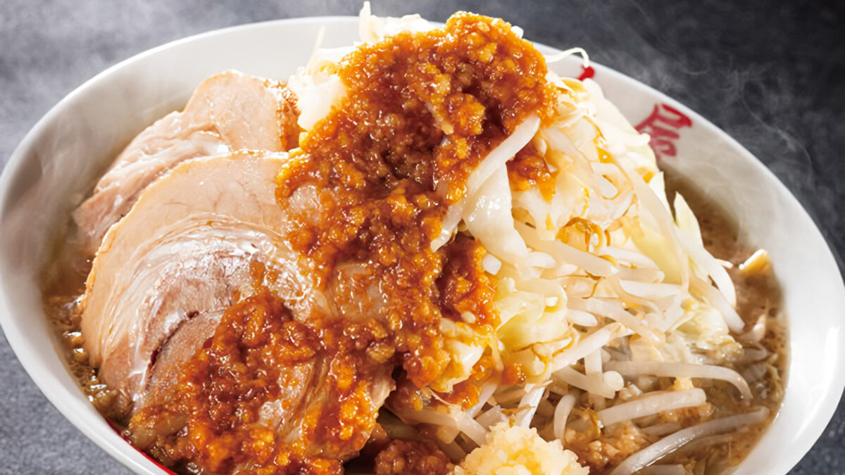 ラーメン魁力屋「にんにく背脂醤油ラーメン」